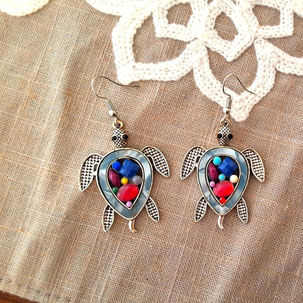 NEW Silver Jeweled Turtle Dangle Earrings - Picture 2 of 5